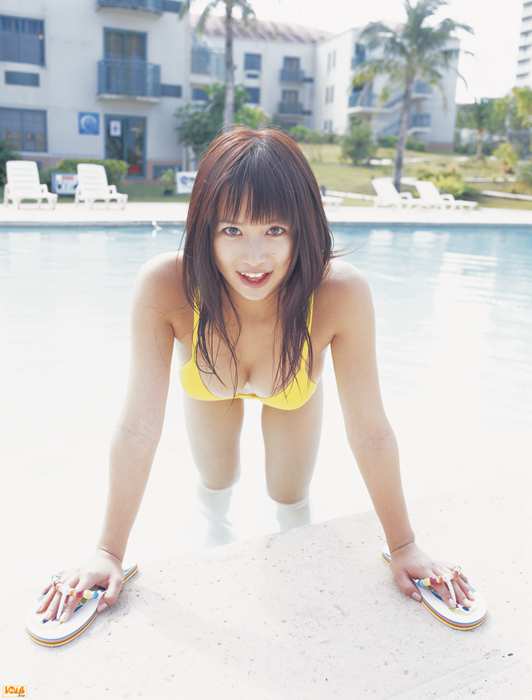 Bomb.TV写真ID0021 2005.05 Natsume Sano 佐野夏芽