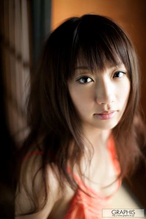 Graphis套图ID0634 2009-06-12 [Limited Edition] Hina Kurumi - [Walnuts]