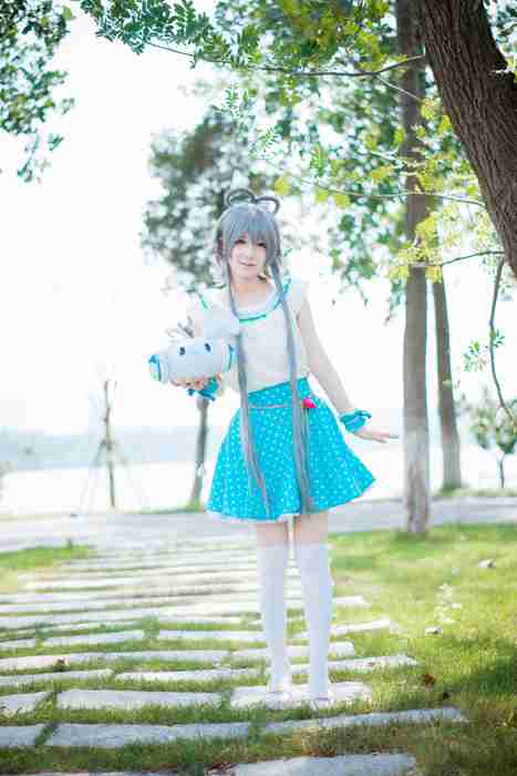 [国内Cosplay]ID0137 [CosPlay] 2015.10 No.237 洛天依水玉常服==一起出去玩吧！ [15P34M]